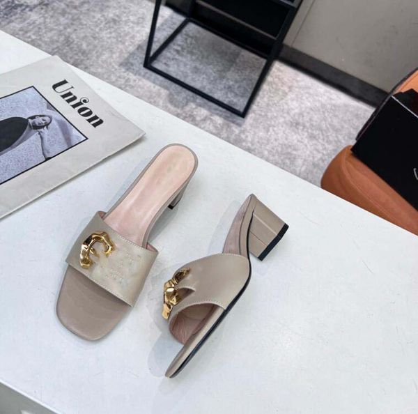 with box mens slippers low heels designer rubber slides womens flats sandals luxurys floral canvas beach slipper flip flops summer shoes san, Black
with box mens slippers low heels designer rubber slides womens flats sandals luxurys floral canvas beach slipper flip flops summer shoes san, Black