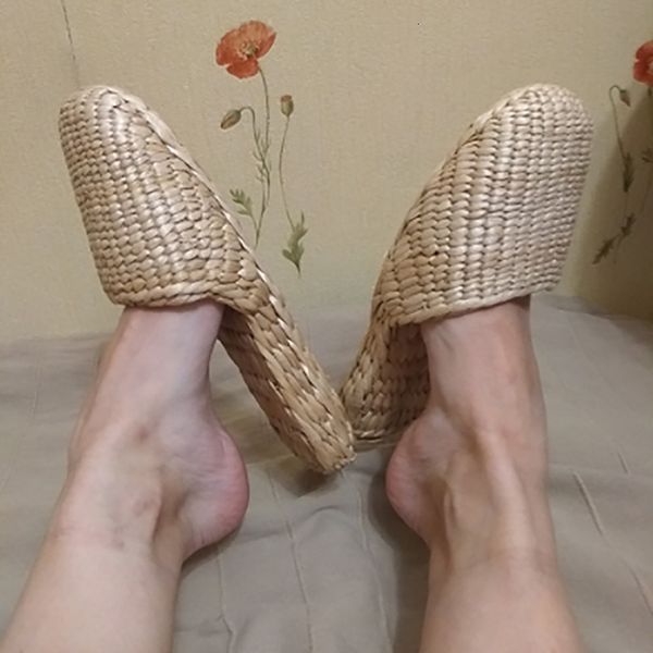 slippers 2023 men's grass shoes handmade chinese sandals summer home shoes couple shoes, Black
slippers 2023 men's grass shoes handmade chinese sandals summer home shoes couple shoes, Black