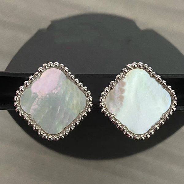 designer earrings van clover stud flowers earing trends woman fashion ear jewelry women cjeweler four leaf orecchini 4532121, Golden;silver
designer earrings van clover stud flowers earing trends woman fashion ear jewelry women cjeweler four leaf orecchini 4532121, Golden;silver