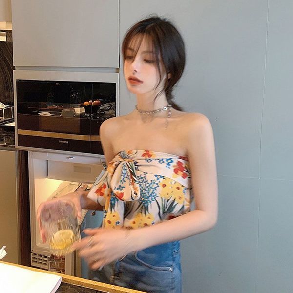 women's tshirt camisole women's summer design sense niche floral short section straps girl wearing a tube 230425, White
women's tshirt camisole women's summer design sense niche floral short section straps girl wearing a tube 230425, White