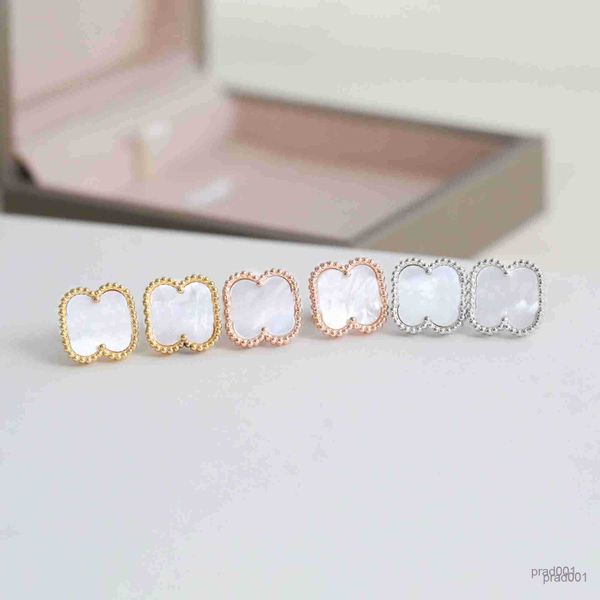 luxury designer stud earrings clover love women classic charm jewelry couple gift pendant screw party wedding, Golden;silver
luxury designer stud earrings clover love women classic charm jewelry couple gift pendant screw party wedding, Golden;silver