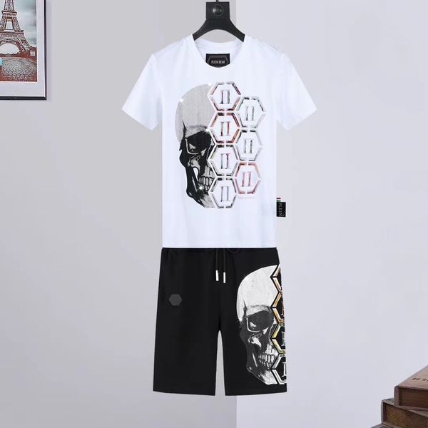 plein bear mens t shirts crystal skull tracksuit men t-shirts casual tracksuits jogger shorts sets sporting suit 14668, Gray
plein bear mens t shirts crystal skull tracksuit men t-shirts casual tracksuits jogger shorts sets sporting suit 14668, Gray