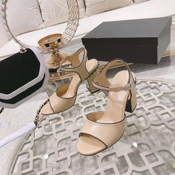 fashion designer shoes summer sandals shoes leather women peep-toe heels big office with a word black white brown women 35-39 high-heeled sa
fashion designer shoes summer sandals shoes leather women peep-toe heels big office with a word black white brown women 35-39 high-heeled sa