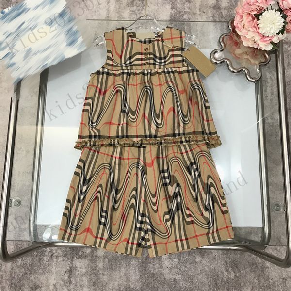 2023 kahki designer girls summer sets vest t shirts printed vest cropped pants wide-leg pants brand girls sleeveless dresses t shirts high e, White
2023 kahki designer girls summer sets vest t shirts printed vest cropped pants wide-leg pants brand girls sleeveless dresses t shirts high e, White