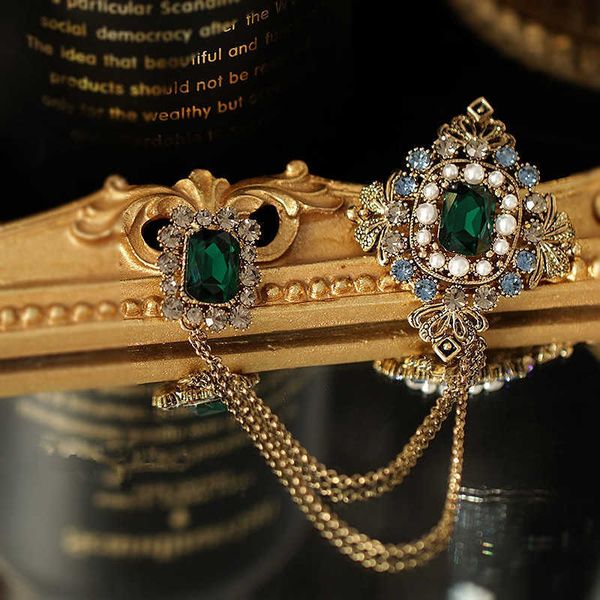 pins brooches baroque british style rhinestone brooch pins emerald tassel chain pearl brooch collar shirt pin accessories for women w0426, Gray
pins brooches baroque british style rhinestone brooch pins emerald tassel chain pearl brooch collar shirt pin accessories for women w0426, Gray