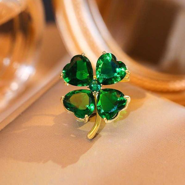 pins brooches lucky four-leaf clover brooch french retro emerald corsage fixed clothes anti-emptied pin buckle for women wedding dress jewel, Gray
pins brooches lucky four-leaf clover brooch french retro emerald corsage fixed clothes anti-emptied pin buckle for women wedding dress jewel, Gray