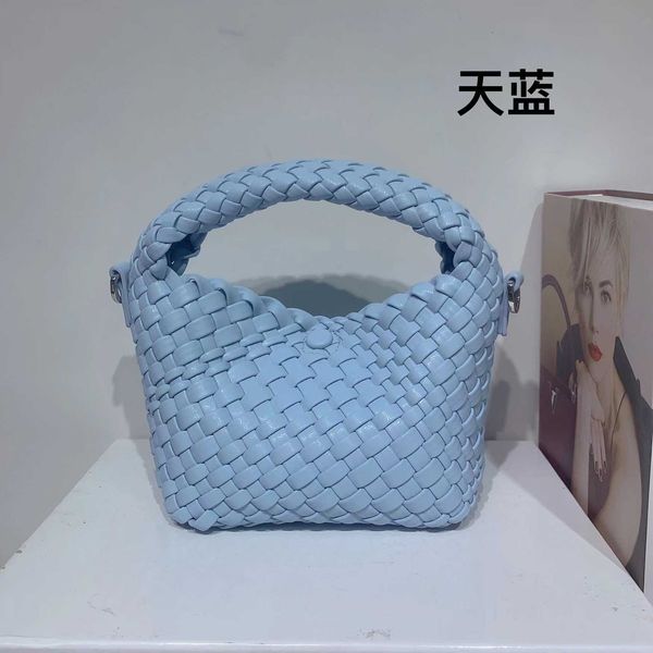 shoulder bags 2023 summer new women s soft leather mini woven water bucket solid hand carrying wrist one crossbody 230426
shoulder bags 2023 summer new women s soft leather mini woven water bucket solid hand carrying wrist one crossbody 230426