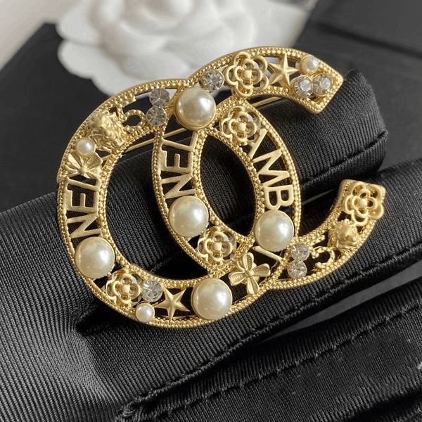 designer brooches luxury grace brand letter brooch letter pearl for women&girls charm jewelry accessorie wedding gift high quality, Gray
designer brooches luxury grace brand letter brooch letter pearl for women&girls charm jewelry accessorie wedding gift high quality, Gray