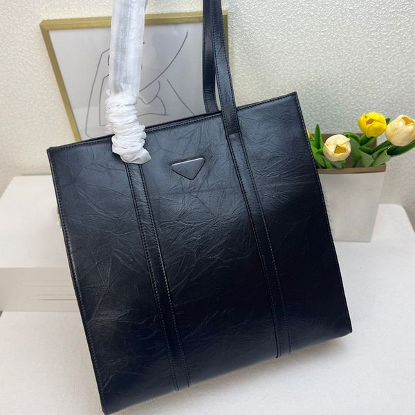 designer bag mens and womens large capacity tote bag 1bg459 vintage leather bag fashion solid color one shoulder bag shopping bag
designer bag mens and womens large capacity tote bag 1bg459 vintage leather bag fashion solid color one shoulder bag shopping bag