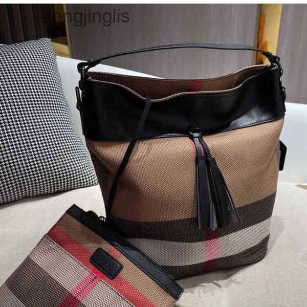 2023 tote fashion new handbags hands designer outlet burbrerys women series large check pattern with first layer cow leather fashionable ver
2023 tote fashion new handbags hands designer outlet burbrerys women series large check pattern with first layer cow leather fashionable ver