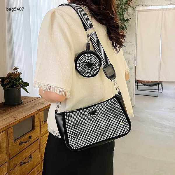 new fashion bag 65% manufacturers direct retail wholesalepopular style women's belt diagonal cross small square trend underarm simple s
new fashion bag 65% manufacturers direct retail wholesalepopular style women's belt diagonal cross small square trend underarm simple s