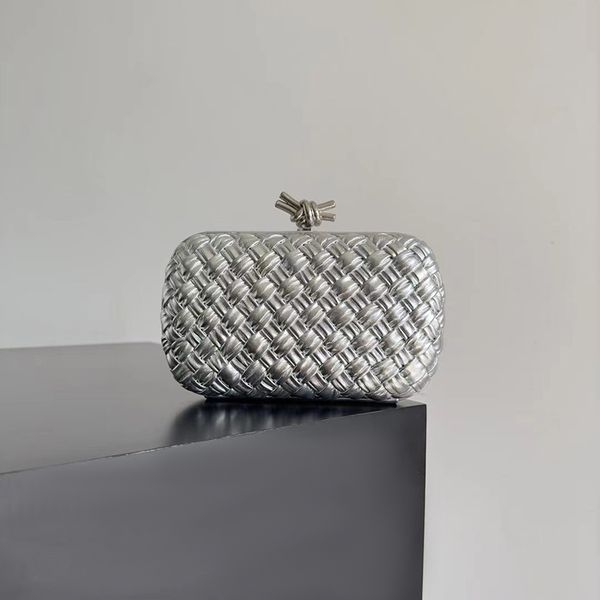 quality clutch handbags designer evening bags lady luxurys fashion party golden knitting hand silver gold plated leather patchwork bag phone
quality clutch handbags designer evening bags lady luxurys fashion party golden knitting hand silver gold plated leather patchwork bag phone