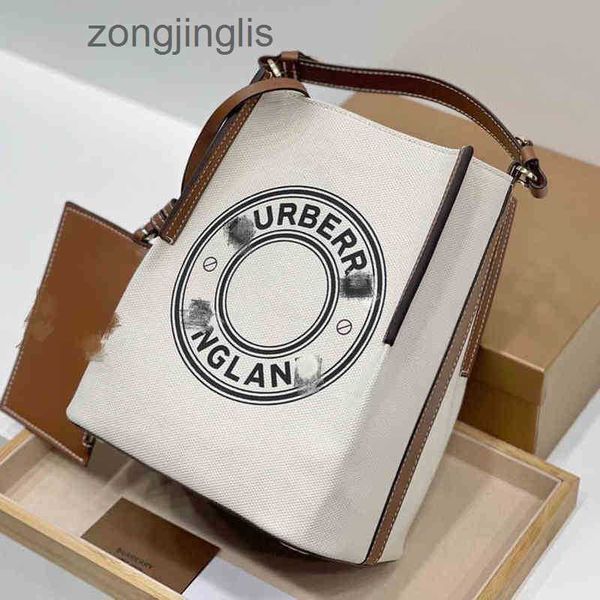 burbrerys fashion leather hands outlet womens bag new bag designer handbags 2023 new summer versatile highgrade canvas small round bag singl
burbrerys fashion leather hands outlet womens bag new bag designer handbags 2023 new summer versatile highgrade canvas small round bag singl