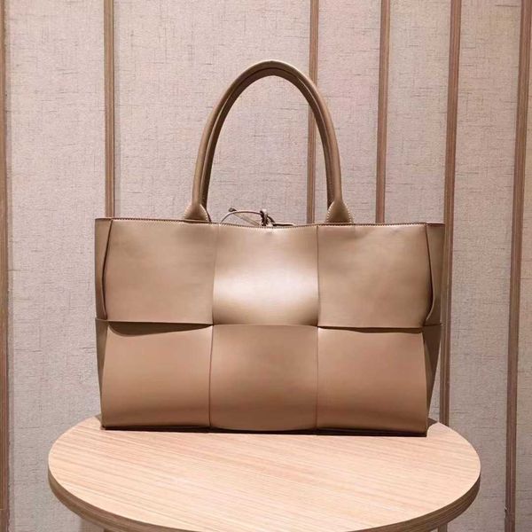 bags designer bag arco tote genuine botegas new womens batega luxurys song one shoulder same autumn winter leather woven shopping mother 3yy
bags designer bag arco tote genuine botegas new womens batega luxurys song one shoulder same autumn winter leather woven shopping mother 3yy