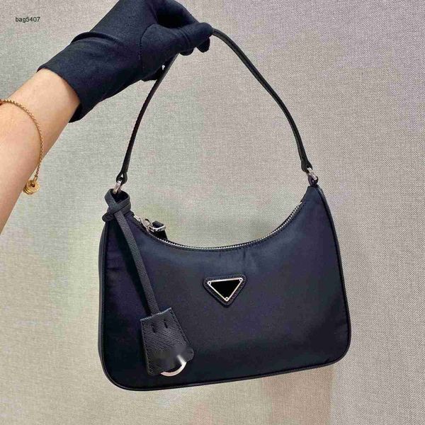 new fashion bag 65% manufacturers direct retail wholesale2005 leather shoulder strap guken bean same armpit paris flash handbag vintage fren
new fashion bag 65% manufacturers direct retail wholesale2005 leather shoulder strap guken bean same armpit paris flash handbag vintage fren