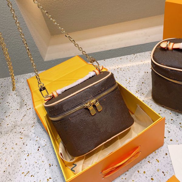 designers cosmetic bags nice series women case bag shoulder bags fashion makeup toiletry bag crossbody lady handbags
designers cosmetic bags nice series women case bag shoulder bags fashion makeup toiletry bag crossbody lady handbags