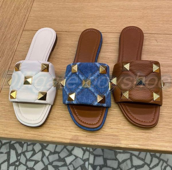 with box valentinoly''designer vt sandal roman woman luxury man designer sandal stud quilted nappa leather flat rivet slide causal, Black
with box valentinoly''designer vt sandal roman woman luxury man designer sandal stud quilted nappa leather flat rivet slide causal, Black