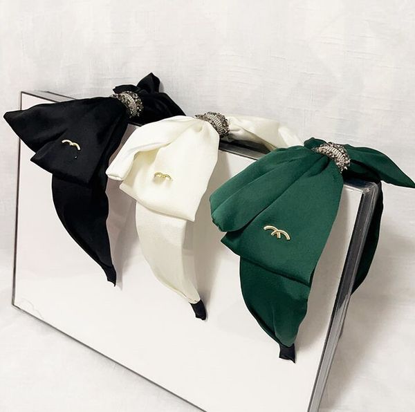 2023 fashion crossknotted headband girls hair band letter print women wide hairband factory supply, Black;brown
2023 fashion crossknotted headband girls hair band letter print women wide hairband factory supply, Black;brown
