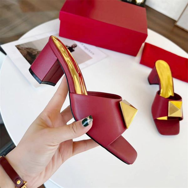 summer leather mid-heel women's slippers fashion all-match women's sandals buckle l one line soft drag with box large size 35-43, Black
summer leather mid-heel women's slippers fashion all-match women's sandals buckle l one line soft drag with box large size 35-43, Black