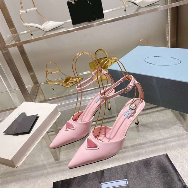 luxury dress shoes logo printed high-heeled leather pumps black white prad slingback wedding sandal fashion women designer heels party sanda
luxury dress shoes logo printed high-heeled leather pumps black white prad slingback wedding sandal fashion women designer heels party sanda