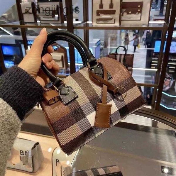 fashionable outlet tote burbrerys bags women handbags 2023 fashion new hands and versatile portable crossbody boston women j7ax
fashionable outlet tote burbrerys bags women handbags 2023 fashion new hands and versatile portable crossbody boston women j7ax