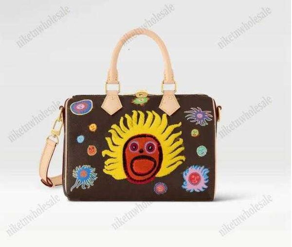 face print yk speedy bandouliere 25 bag m46426 yayoi kusama embroidery leather handbag 2023 joyful faces tote upbeat energy purse wallet wom
face print yk speedy bandouliere 25 bag m46426 yayoi kusama embroidery leather handbag 2023 joyful faces tote upbeat energy purse wallet wom