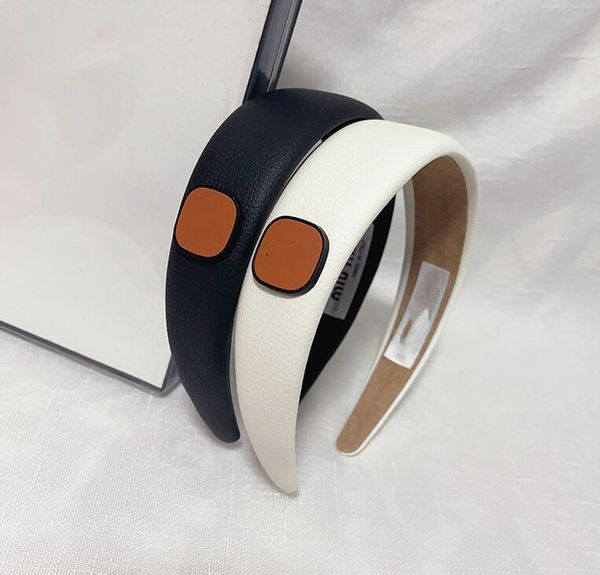 letter print pu leather headband 2023 women print hairband girls hair band hair accessories, Black;brown
letter print pu leather headband 2023 women print hairband girls hair band hair accessories, Black;brown