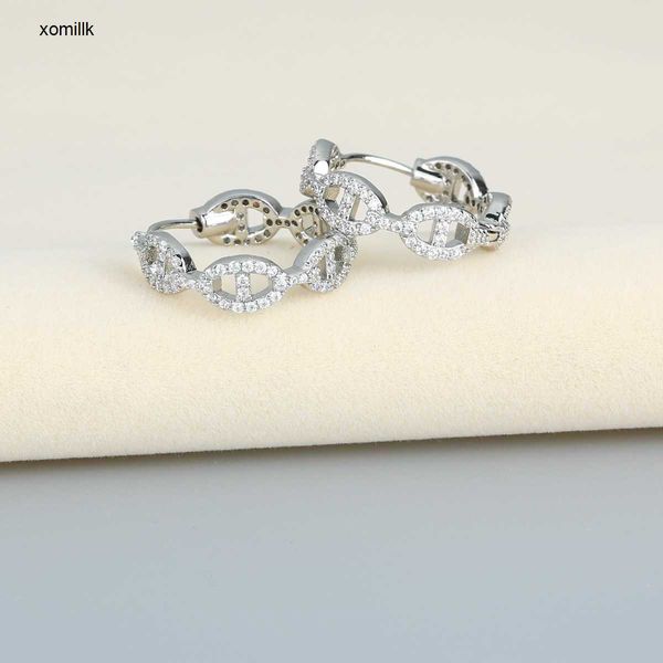 hermm designer necklace band rings han temptation 2023 new round earrings women s light luxury micro inlaid with zircon elegant and versatil, Golden
hermm designer necklace band rings han temptation 2023 new round earrings women s light luxury micro inlaid with zircon elegant and versatil, Golden