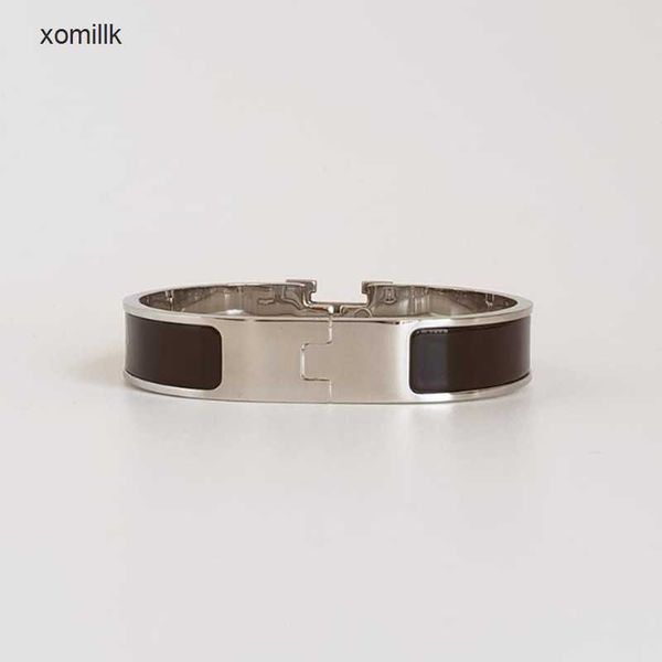 designer h letter bangles luxury brand enamel bracelets men and women fashion everyday accessories party wedding valentine's original v, Black
designer h letter bangles luxury brand enamel bracelets men and women fashion everyday accessories party wedding valentine's original v, Black