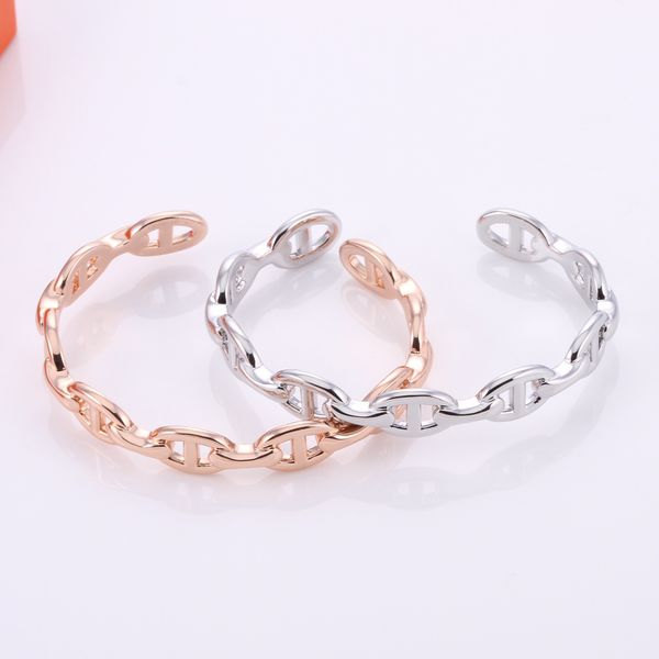 chaine d ancre enchainee bangle h for woman designer couple for man gold plated 18k t0p highest counter advanced materials brand designer ex, Black
chaine d ancre enchainee bangle h for woman designer couple for man gold plated 18k t0p highest counter advanced materials brand designer ex, Black