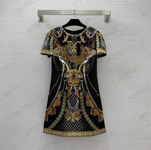 fashion dresses luxury drill decorative neckline classic crew neck design short sleeves dress retro plaid print bunching waist slimming maxi, Black;gray
fashion dresses luxury drill decorative neckline classic crew neck design short sleeves dress retro plaid print bunching waist slimming maxi, Black;gray