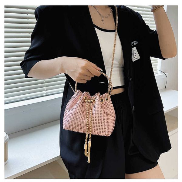 nxy fashion new rhinestone handbag for women bag diamonds shoulder purse ladies female crossbody shining diamond 230424
nxy fashion new rhinestone handbag for women bag diamonds shoulder purse ladies female crossbody shining diamond 230424