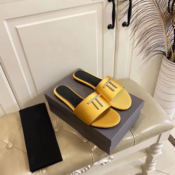 5a fashion woman shoes designer shoes sandal slipper slides high-quality summer second uncle shoes couple's casual slippers thick sole, Black
5a fashion woman shoes designer shoes sandal slipper slides high-quality summer second uncle shoes couple's casual slippers thick sole, Black