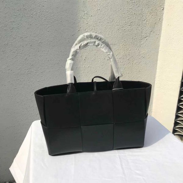 bag arco tote botegas spring womens 2023 batega new designer bags luxurys early one fashion shoulder handbag large capacity zipper 6 colors
bag arco tote botegas spring womens 2023 batega new designer bags luxurys early one fashion shoulder handbag large capacity zipper 6 colors