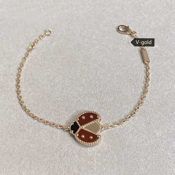 100% silver charm bracelets women designer bracelet spring sweet clover pendants rose gold ladybug luxury jewelry lucky 4 heart motif flower, Golden;silver
100% silver charm bracelets women designer bracelet spring sweet clover pendants rose gold ladybug luxury jewelry lucky 4 heart motif flower, Golden;silver