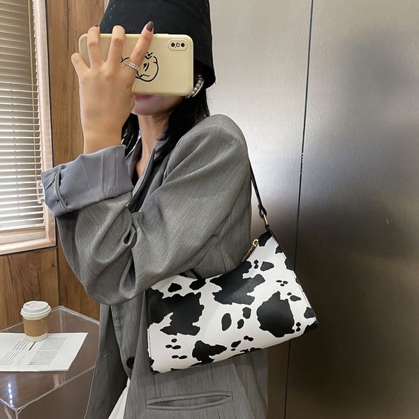 fashion women zebra pattern printing pu leather shoulder bags luxury designer underarm hobos bag casual ladies small handbags cross body
fashion women zebra pattern printing pu leather shoulder bags luxury designer underarm hobos bag casual ladies small handbags cross body