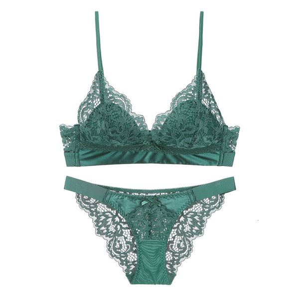 bras sets hollow out lace triangle cup wireless thin lined bra and briefs set underwear women lingerie girls bra arrivals 230426, Red;black
bras sets hollow out lace triangle cup wireless thin lined bra and briefs set underwear women lingerie girls bra arrivals 230426, Red;black