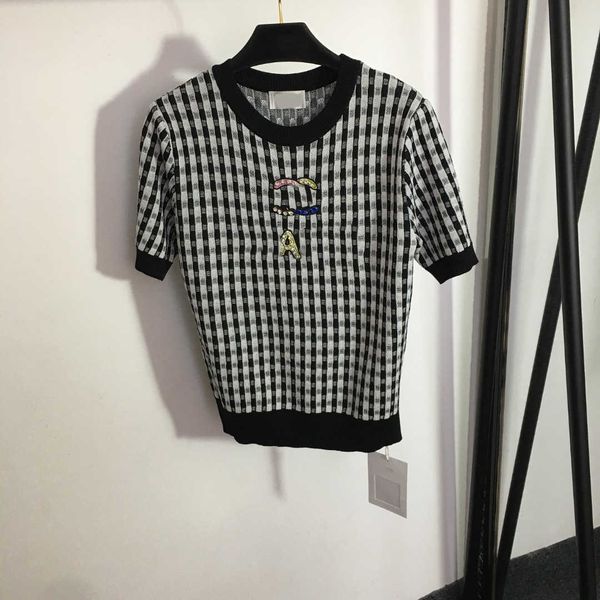 23ss womens knits womens designer clothing small incense wind nail drill embroidered monogram vertical stripe short sleeve sweater womens cl, White
23ss womens knits womens designer clothing small incense wind nail drill embroidered monogram vertical stripe short sleeve sweater womens cl, White