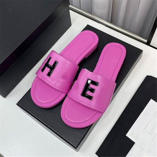 fashion slippers 2023 channel luxury design summer men flat women slope heel leather rubber letter logo casual sandals 07-08, Black
fashion slippers 2023 channel luxury design summer men flat women slope heel leather rubber letter logo casual sandals 07-08, Black