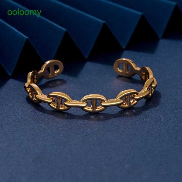 hemres designer bracelet high edition s925h home new pig nose smooth face quality light luxury circular bracelet cool air personalized ins d, Black
hemres designer bracelet high edition s925h home new pig nose smooth face quality light luxury circular bracelet cool air personalized ins d, Black