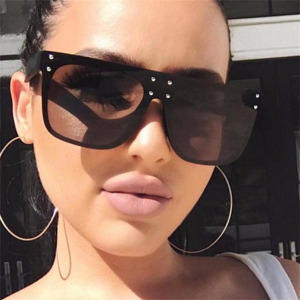 one-piece large frame sunglasses 2023 new fashion sunglasses dazzling mercury tide sunglasses for ladies, White;black
one-piece large frame sunglasses 2023 new fashion sunglasses dazzling mercury tide sunglasses for ladies, White;black