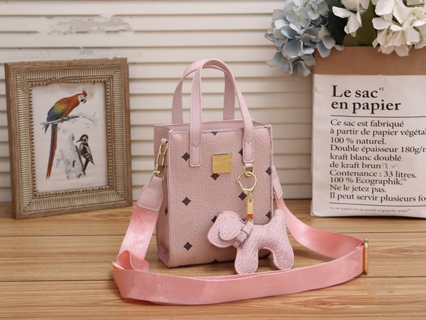 designer handbags petit sac plat totes bag empreinte supple grained leather double handle by the pool handbag quality
designer handbags petit sac plat totes bag empreinte supple grained leather double handle by the pool handbag quality