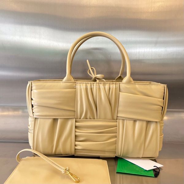 10a bv's medium 30cm arco tote bag pleated woven cowhide shopping bag designers fahion single women real leather handbag oatmeal color, Black;red
10a bv's medium 30cm arco tote bag pleated woven cowhide shopping bag designers fahion single women real leather handbag oatmeal color, Black;red