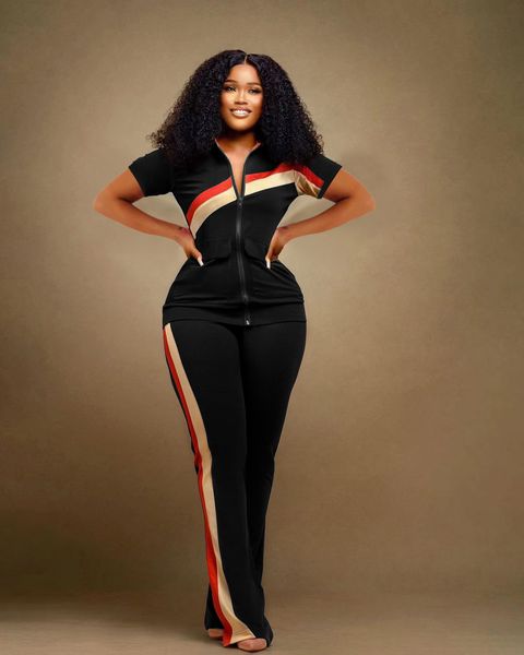 women's two piece pants springsummer women's set fashion printing two piece set women's casual sports style zipper sports pan, White
women's two piece pants springsummer women's set fashion printing two piece set women's casual sports style zipper sports pan, White