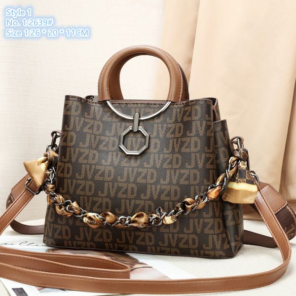 factory wholesale ladies shoulder bags 11 elegant and large-capacity retro handbag three-layer interlayer printed handbags letter contrast l
factory wholesale ladies shoulder bags 11 elegant and large-capacity retro handbag three-layer interlayer printed handbags letter contrast l