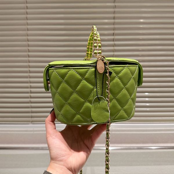designer womens makeup box coin purse bucket bag handle handbag cowhide reined hardware matelasse chain with mirror shoulder bag tote mobile
designer womens makeup box coin purse bucket bag handle handbag cowhide reined hardware matelasse chain with mirror shoulder bag tote mobile