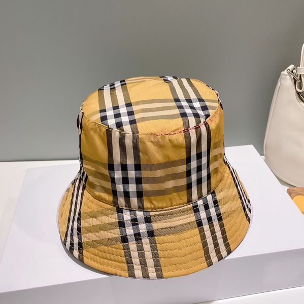 bucket hat Classic striped plaid designers hats luxury sunshade men and women Elegant charm fashion trend Casual four Seasons gift summer timeless, Khaki
bucket hat Classic striped plaid designers hats luxury sunshade men and women Elegant charm fashion trend Casual four Seasons gift summer timeless, Khaki