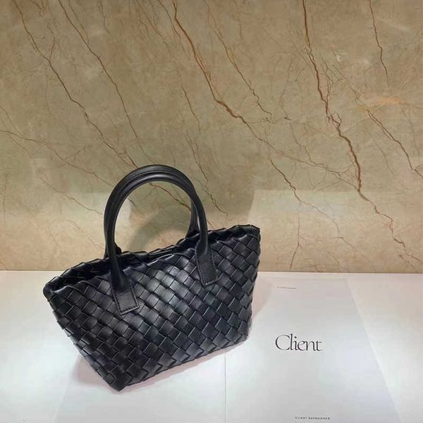 shoulder bags summer 2023 new leather woven armpit bag large capacity commuter versatile cross body single handbag 230426
shoulder bags summer 2023 new leather woven armpit bag large capacity commuter versatile cross body single handbag 230426