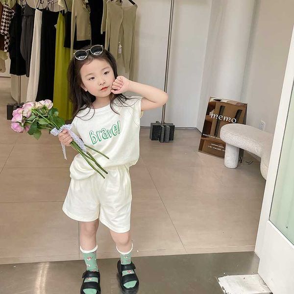 clothing sets summer kids clothing set training suit girls letters printed short sleeve tee and shorts aa230426, White
clothing sets summer kids clothing set training suit girls letters printed short sleeve tee and shorts aa230426, White