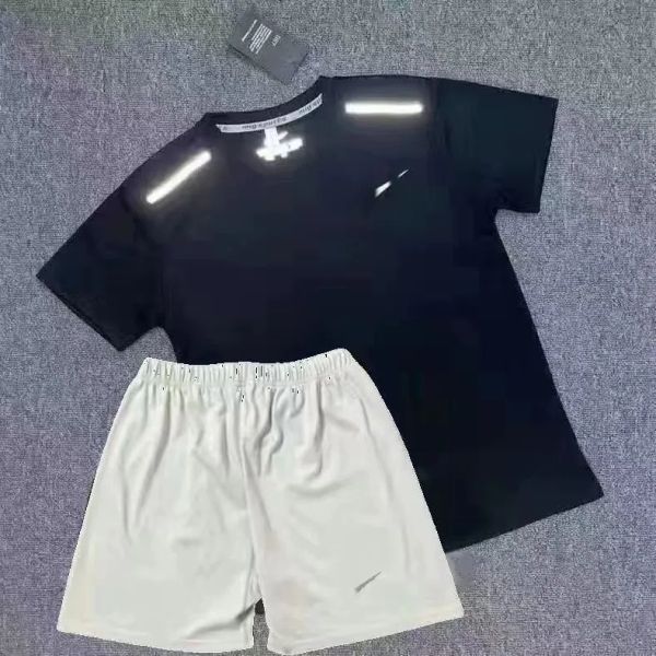 thick mens tracksuit summer quick drying set t shirt trapstar sports student training track and field men running basketball sportswear asia, Gray
thick mens tracksuit summer quick drying set t shirt trapstar sports student training track and field men running basketball sportswear asia, Gray
